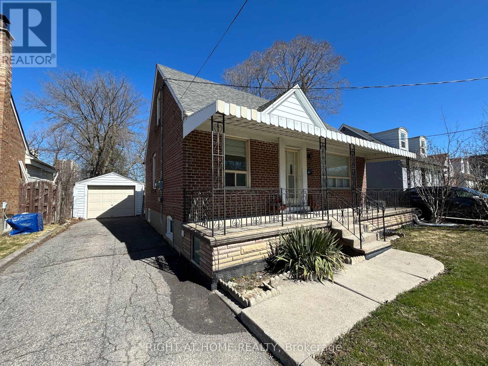 Property image for 50 MOORE PARK AVENUE|Toronto (Newtonbrook West), Ontario M2M1M9