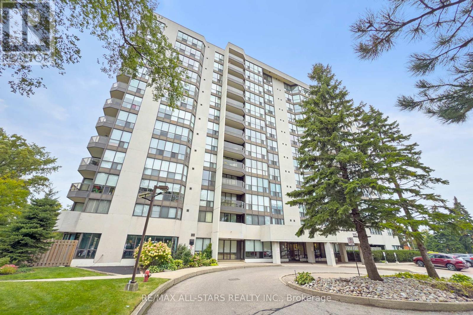 Property image for 1101 - 1111 BOUGH BEECHES BOULEVARD|Mississauga (Rathwood), Ontario L4W4N1