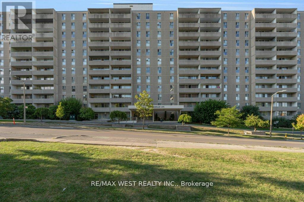 Property image for 203 - 2 GLAMORGAN AVENUE|Toronto (Dorset Park), Ontario M1P2M8