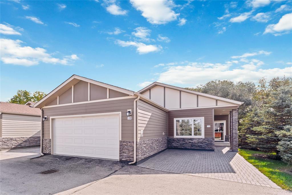 1 102 Sandrington Drive|Winnipeg, Manitoba R2N0J3