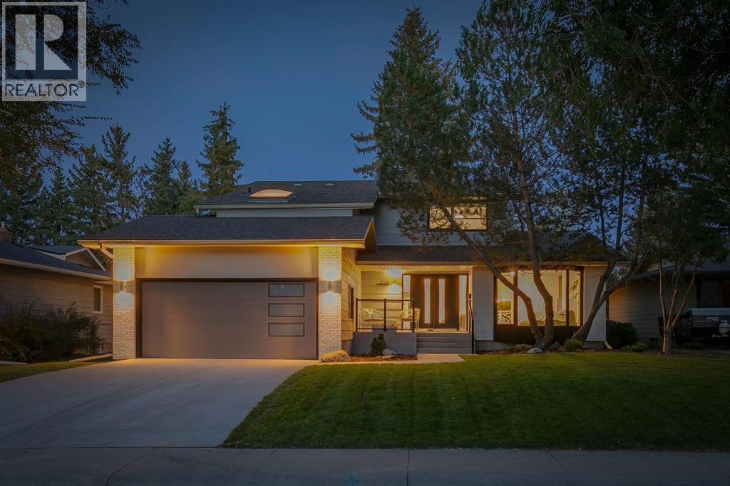 108 Canova Place SW|Calgary, Alberta T2W5M9