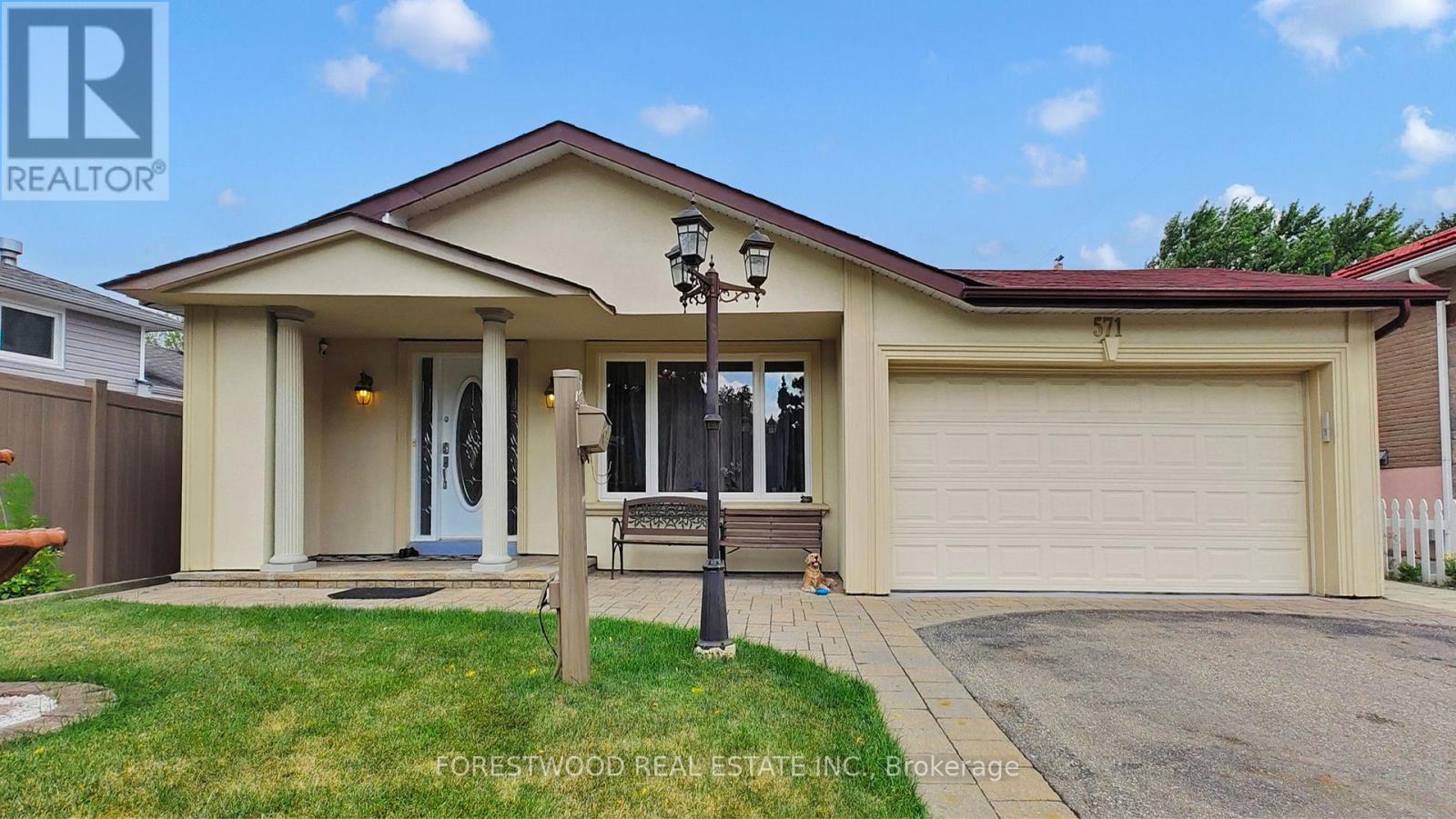 Primary image of 571 SILVER CREEK BOULEVARD|Mississauga (Mississauga Valleys), Ontario L5A2B6