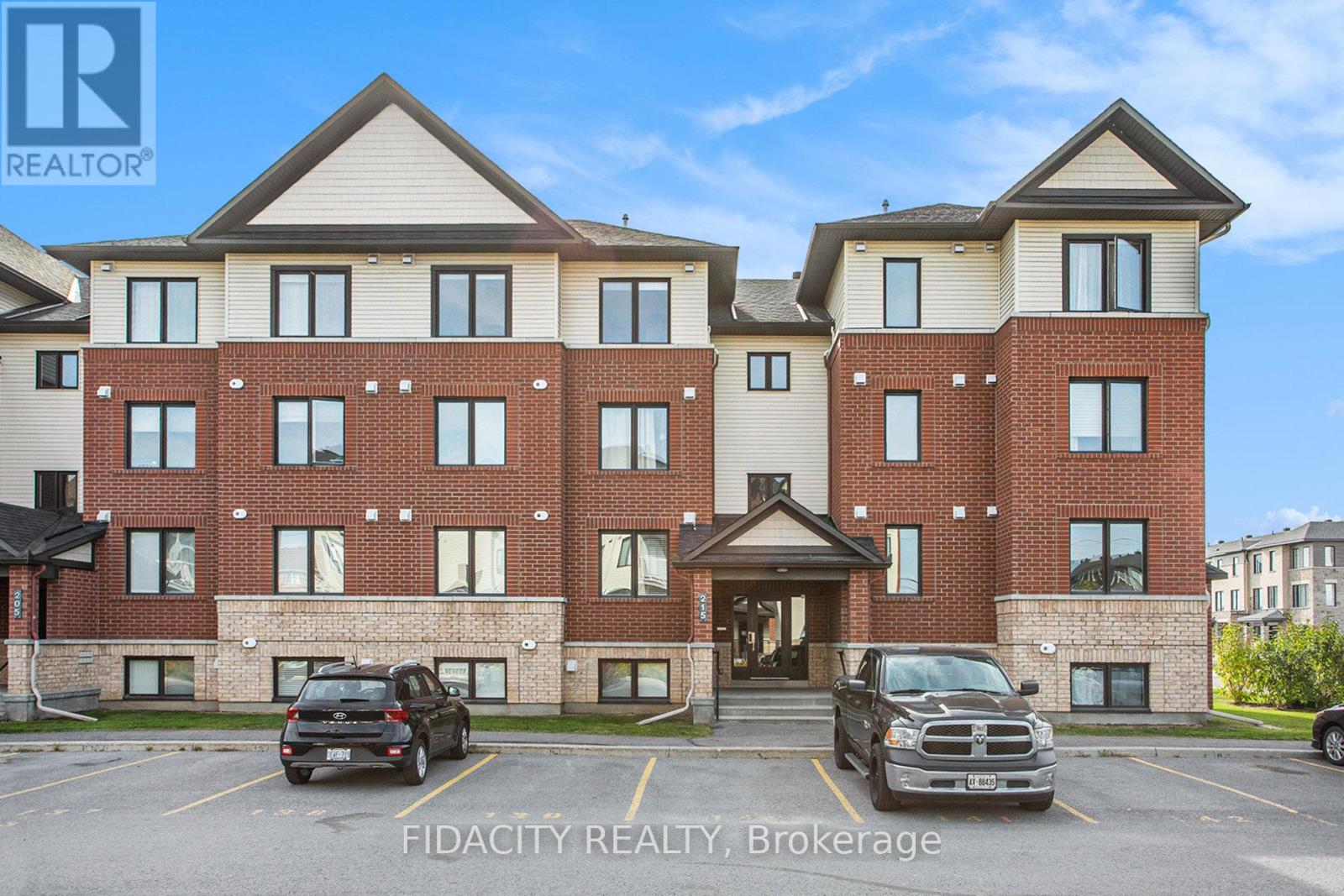 4 - 215 BLUESTONE PRIVATE|Ottawa, Ontario K4A0X7