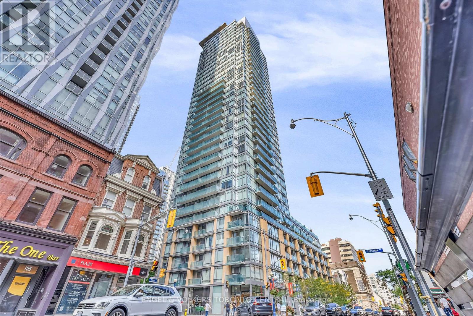 306 - 18 YORKVILLE AVENUE|Toronto (Annex), Ontario M4W3Y8