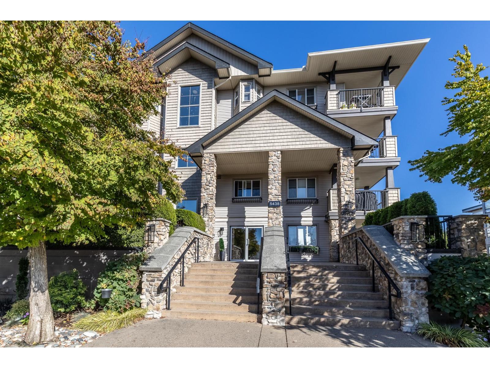 415 5438 198 STREET|Langley, British Columbia V3A1G2