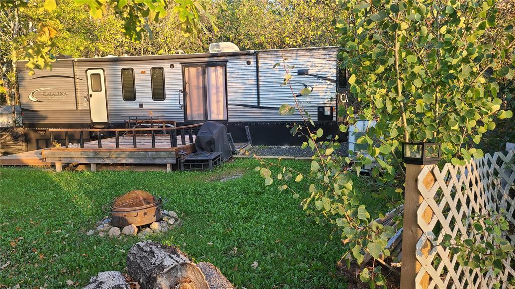 Property image for 11 Tracey Lane|Lac Du Bonnet RM, Manitoba R0E1A0