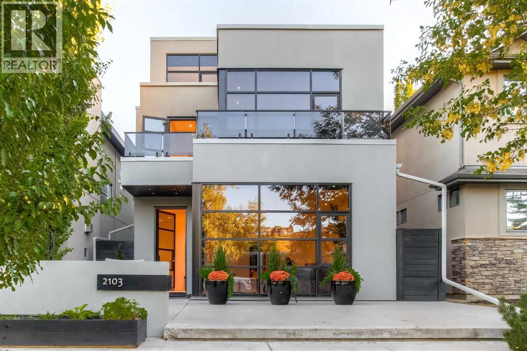 2103 6 Avenue NW|Calgary, Alberta T2N0W8