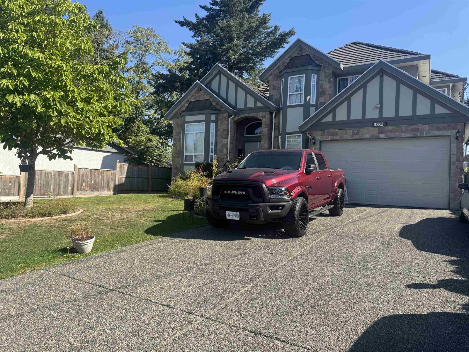 10304 128 STREET|Surrey, British Columbia V3T2Z4
