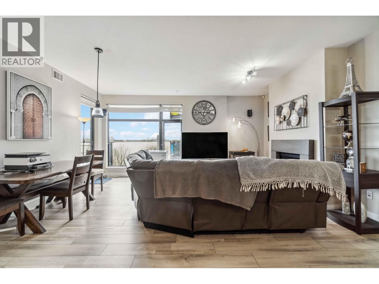 Property image for 201 14300 RIVERPORT WAY|Richmond, British Columbia V6W0A4