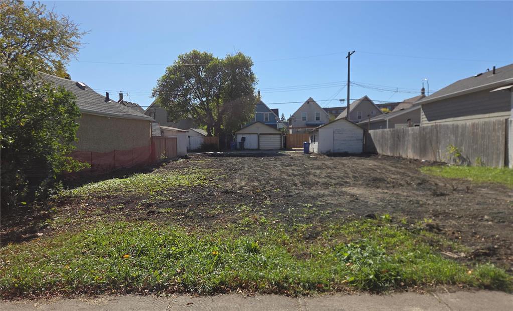 Property image for 438 William Newton Avenue|Winnipeg, Manitoba R2L0W5