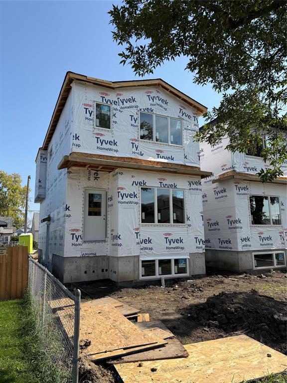 Property image for 1077 Strathcona Street|Winnipeg, Manitoba R2G3G7