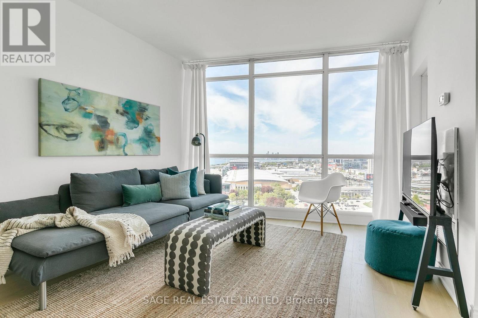 Property image for 2310 - 219 FORT YORK BOULEVARD|Toronto (Niagara), Ontario M5V1B1