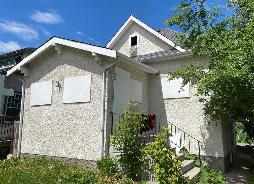 301 Alfred Avenue|Winnipeg, Manitoba R2W1X5