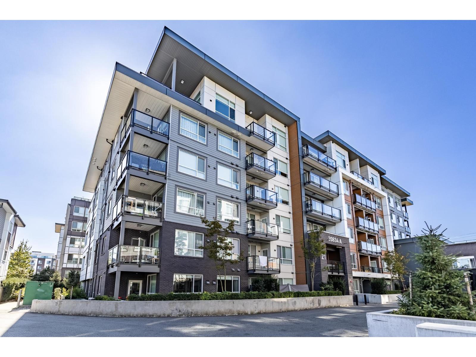 A111 20834 80 AVENUE|Langley, British Columbia V2Y3M3