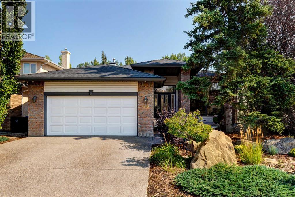 60 Woodpark Close SW|Calgary, Alberta T2W6G9