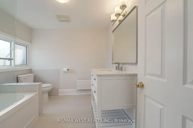 Additional image 19 of 115 Edwin Ave