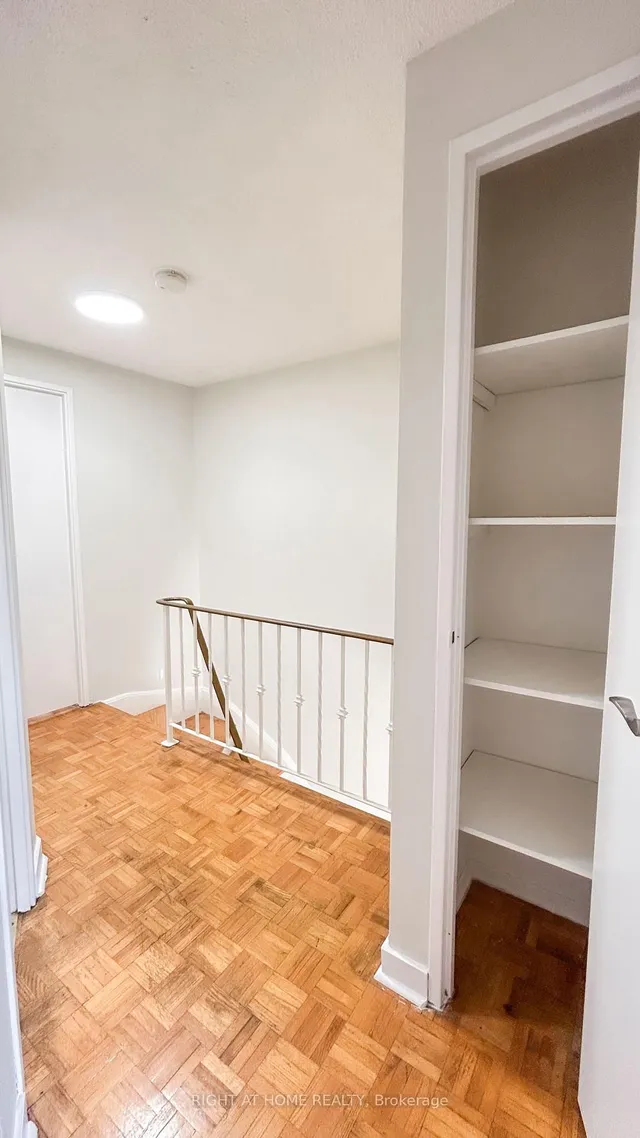 Additional image 37 of 160 Jansen Ave Unit 32