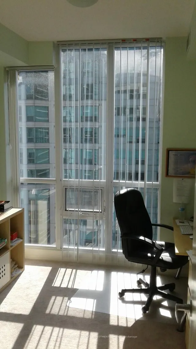 Additional image 8 of 12 Yonge St Unit 2606