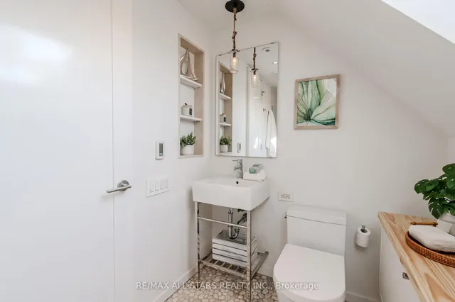 Additional image 31 of 151 Balsam Ave