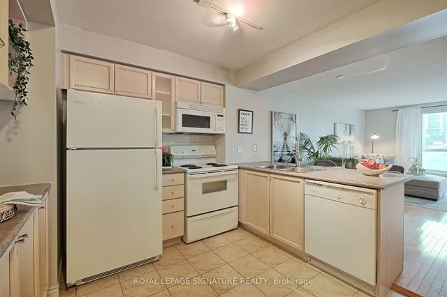 Additional image 10 of 410 Queens Quay Unit 505