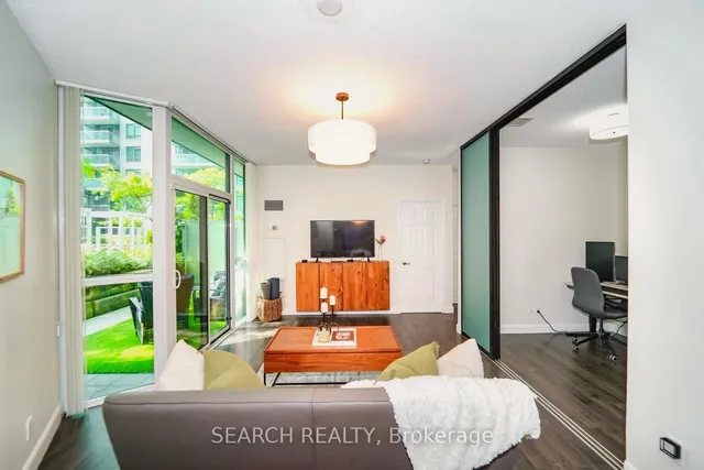 Additional image 30 of 19 Grand Trunk Cres Unit 201