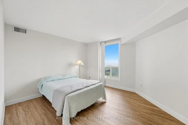 Additional image 24 of 5 Concorde Pl Unit 1208