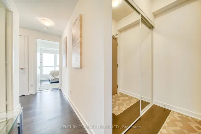 Additional image 3 of 501 St. Clair Ave Unit 1211