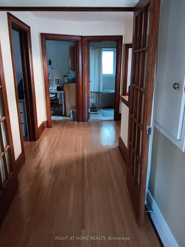 Additional image 8 of 53 Lawrence Ave
