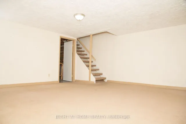 Additional image 38 of 160 Jansen Ave Unit 32