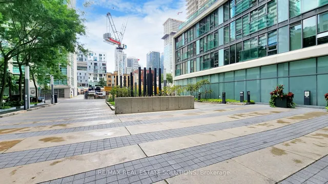 Additional image 34 of 33 Lombard St Unit 1603