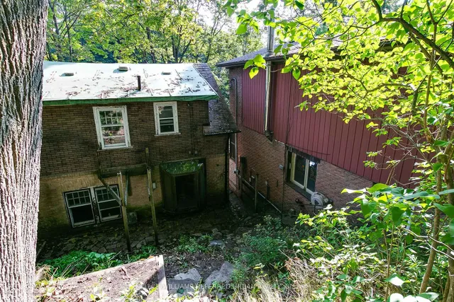 Additional image 17 of 122 Neville Park Blvd