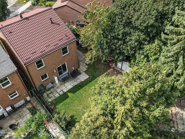 Additional image 46 of 75 Mossbrook Cres