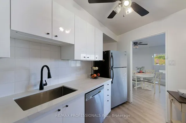 Additional image 10 of 475 The West Mall Unit 310