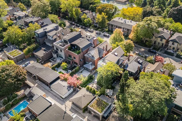 Additional image 33 of 134 Roxborough St