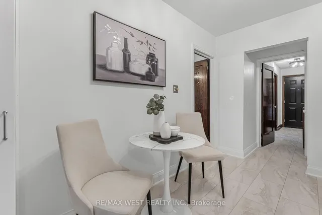 Additional image 15 of 215 Jane St