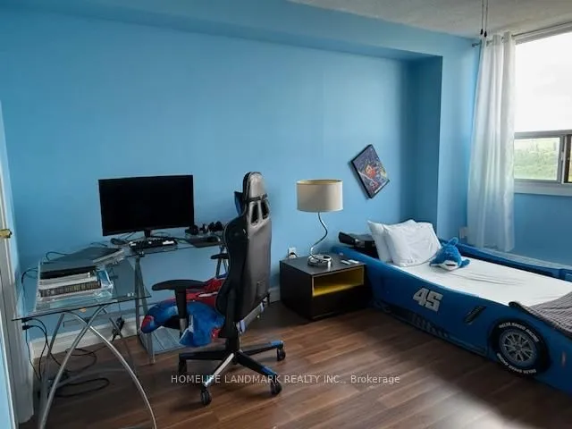 Additional image 19 of 15 Torrance Rd Unit 1811