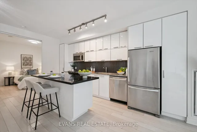 Additional image 6 of 80 Marine Parade Dr Unit 324