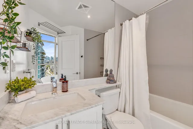 Additional image 24 of 125 Western Battery Rd Unit 2305