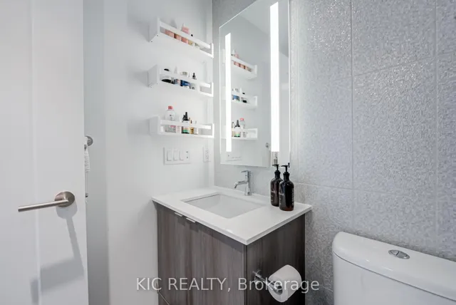 Additional image 30 of 585 Bloor St Unit 3923