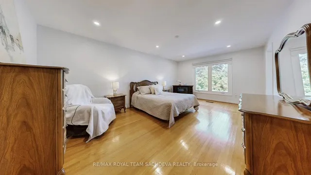 Additional image 24 of 34A Orchard Park Dr