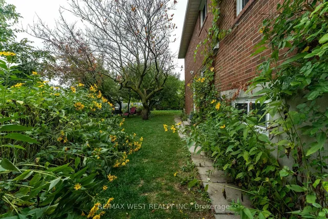 Additional image 41 of 330 Pellatt Ave