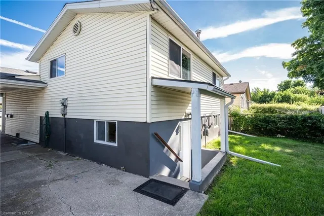 Additional image 22 of 66 Belwood Cres