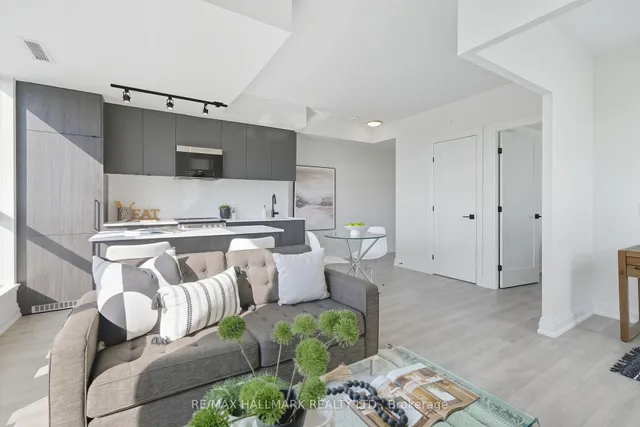 Additional image 12 of 2369 Danforth Ave Unit 513