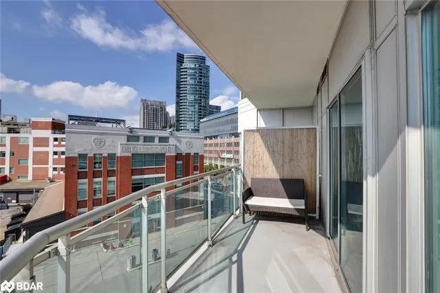 Additional image 21 of 600 Queens Quay Unit 633