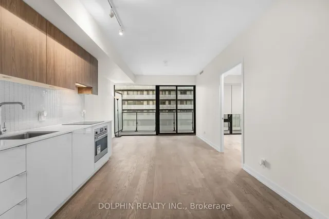 Additional image 7 of 161 Roehampton Ave Unit 1007