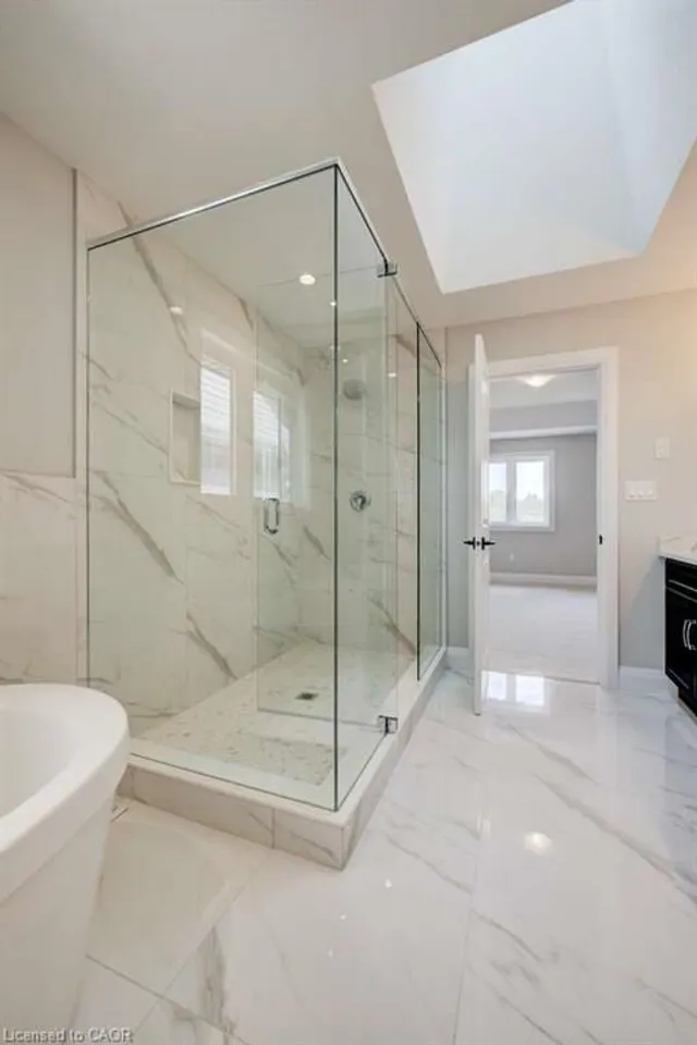 Additional image 25 of 329 Rivertrail Ave