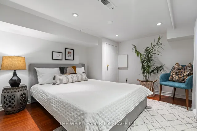 Additional image 21 of 612 Woodbine Ave