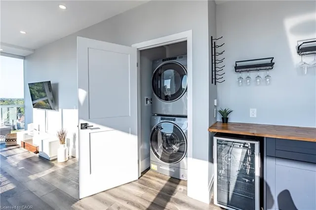 Additional image 20 of 60 Charles St Unit 705