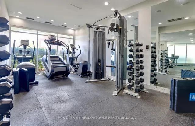 Additional image 28 of 600 Queens Quay Unit 633