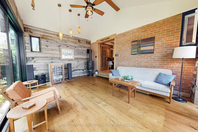 Additional image 23 of 26 Richland Cres